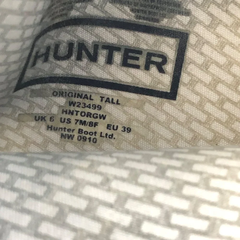 Hunter Boots Mens 7 Black Rubber Rain Shoes There is paint and no top strap